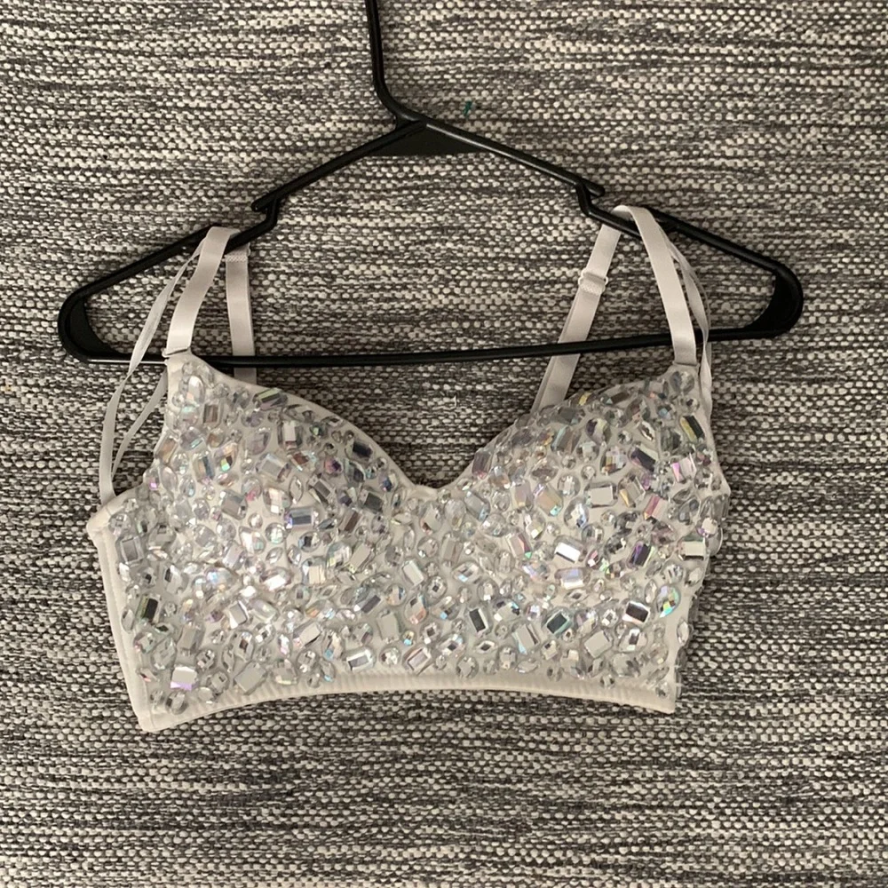 Jeweled Top - Picture 7 of 7